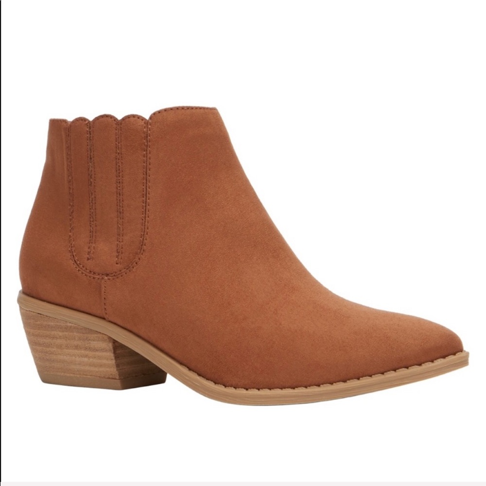 Cognac Casual Chic Chelsea Ankle Booties - Picture 4 of 4